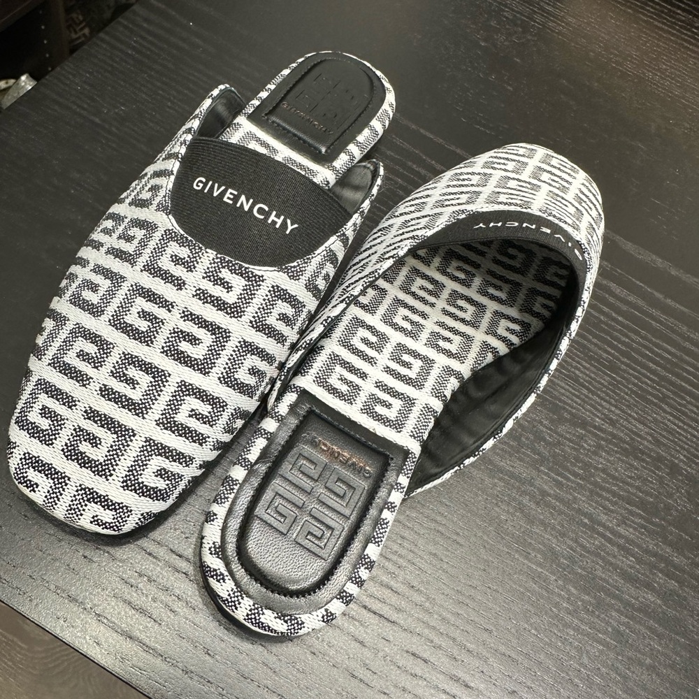 Givenchy Black/White Logo Mule Slides